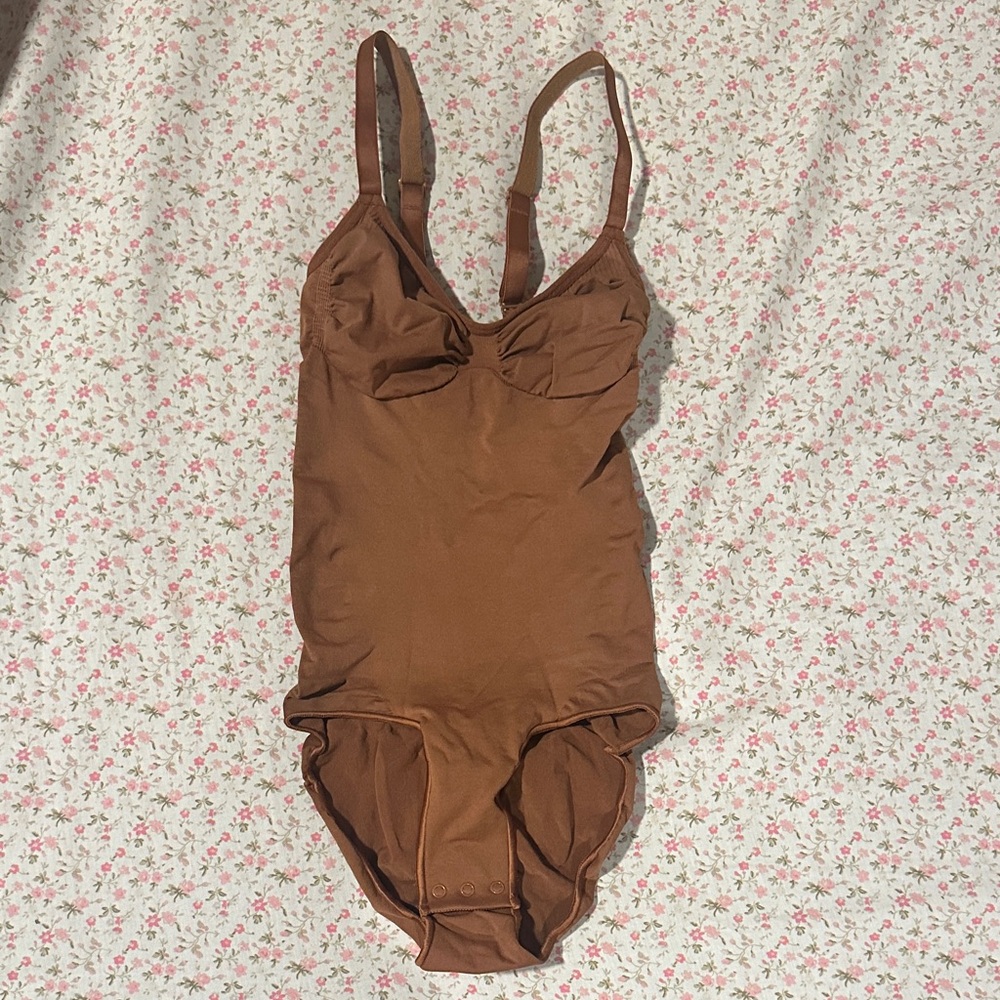 NWOT SKIMS Bodysuit